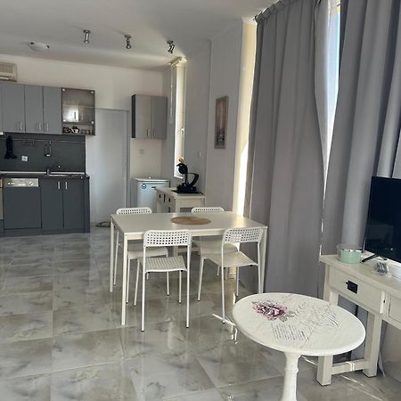 Oazis Sea View Apartment رافدا المظهر الخارجي الصورة